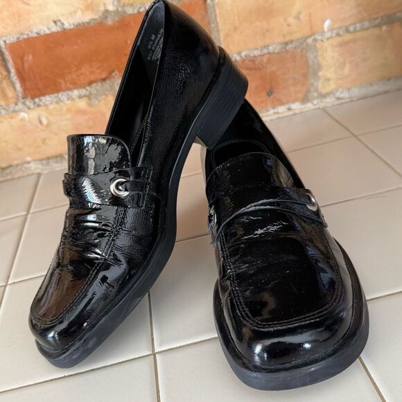 Naturalizer Mia Black Genuine Patent Leather Loafer Slip on Women's size 6.5 - Picture 4 of 14